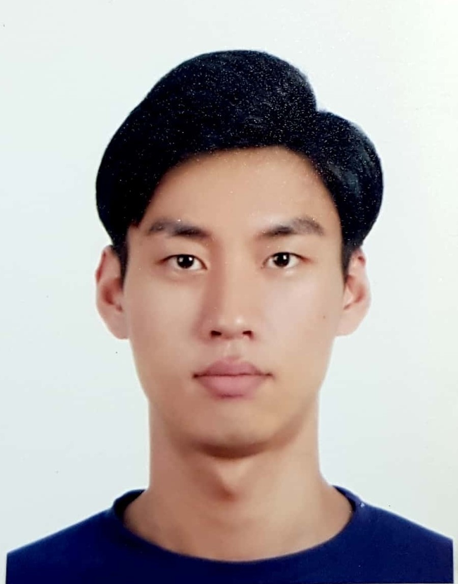 박철웅_증명사진